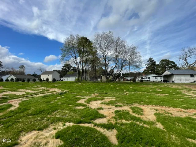 $304,900 | 103 Oakfield Trce Drive, Four Oaks, NC 27524