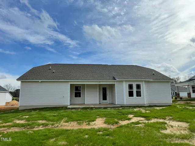 $304,900 | 103 Oakfield Trce Drive, Four Oaks, NC 27524