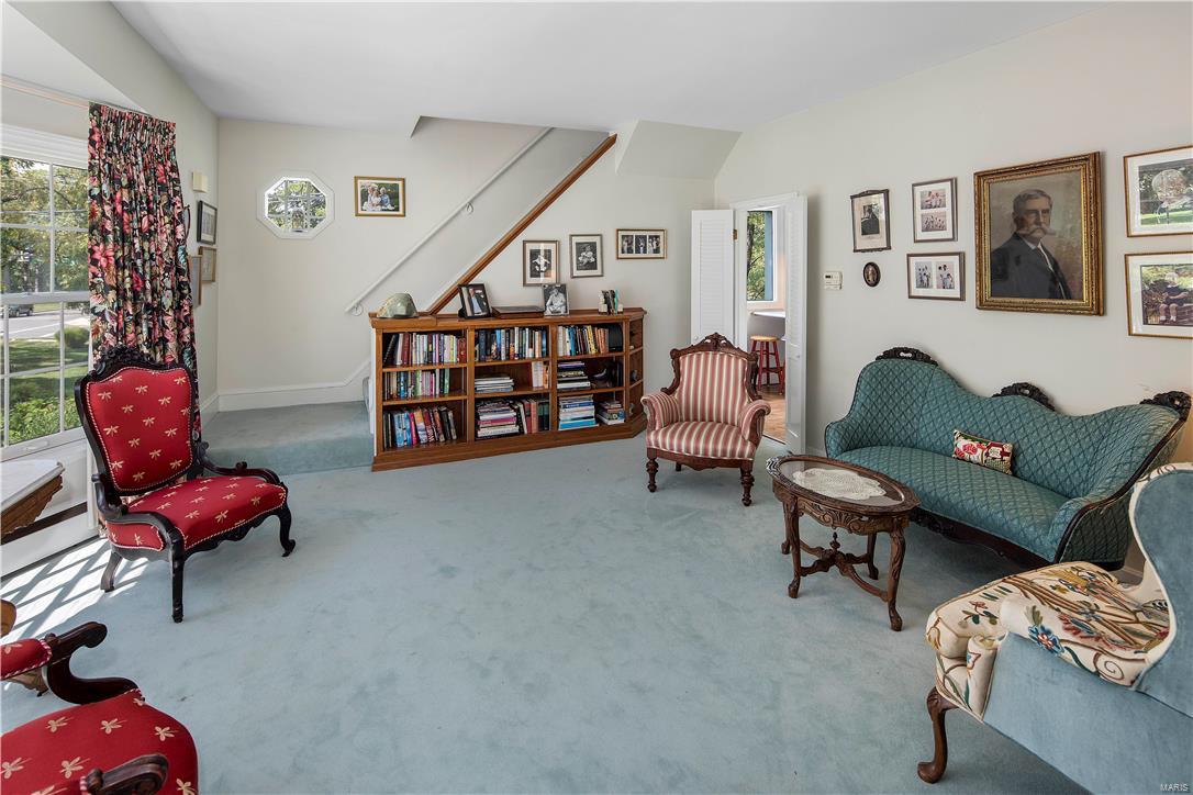 1012 South Spoede Road Frontenac, MO 63131 - Photo 7 of 17 Gallery Image 7