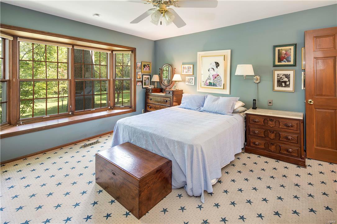 1012 South Spoede Road Frontenac, MO 63131 - Photo 10 of 17 Gallery Image 10
