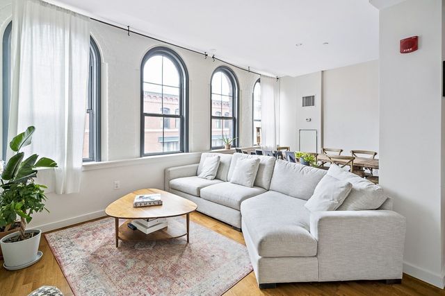 $1,165,000 | 346 Congress Street, Unit 518, Boston, MA 02210