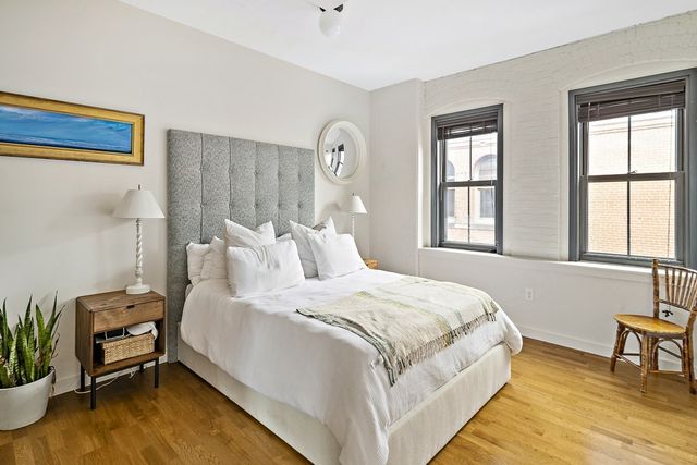 $1,165,000 | 346 Congress Street, Unit 518, Boston, MA 02210