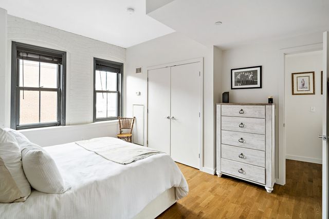$1,165,000 | 346 Congress Street, Unit 518, Boston, MA 02210