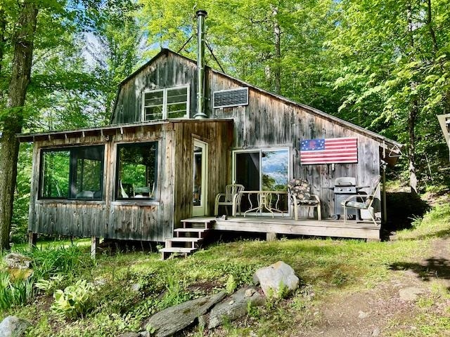 651 Gilbert Street Brookfield, VT 05036 - Photo 1 of 33