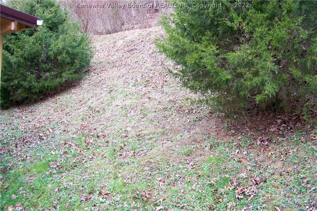 1664 North Grapevine Road Charleston, WV 25320 - Photo 20 of 21 Gallery Image 20