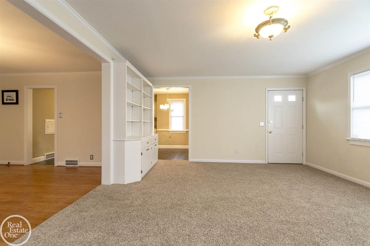 429 Moran Road Grosse Pointe Farms, MI 48236 - Photo 16 of 60