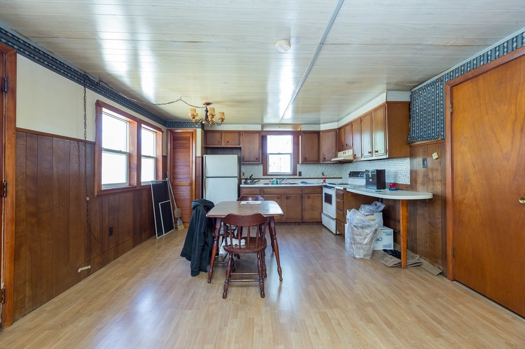 36 Middle Street Woburn, MA 01801 - Photo 22 of 28