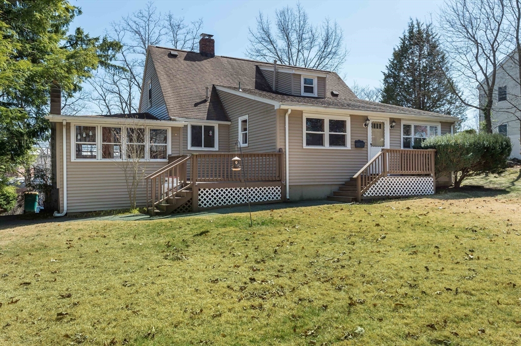 36 Middle Street Woburn, MA 01801 - Photo 25 of 28