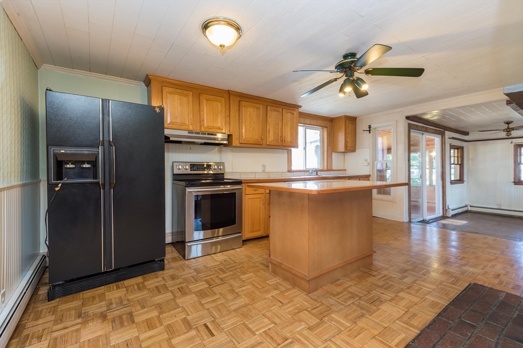 36 Middle Street Woburn, MA 01801 - Photo 10 of 28