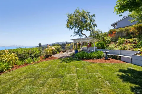 $3,095,000 | 263 Richardson Drive, Mill Valley, CA 94941