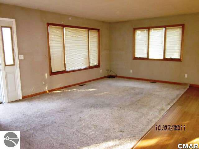 5105 Redstone Road St. Louis, MI 48880 - Photo 2 of 12 1769264-1.JPG