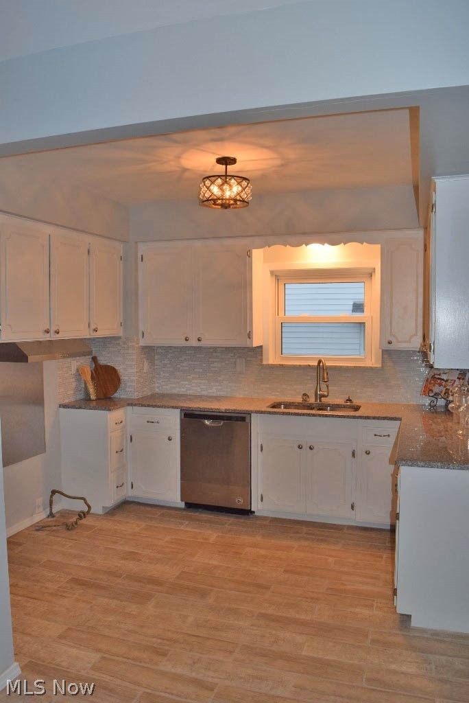 887 Roland Road Cleveland, OH 44124 - Photo 12 of 27