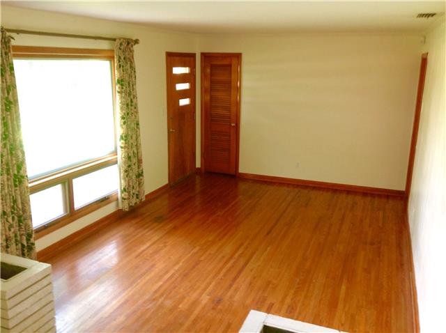 2232 Elam Road Murfreesboro, TN 37127 - Photo 5 of 20 Living Room looking from Kitchen Door towards Front Door and Coat Closet