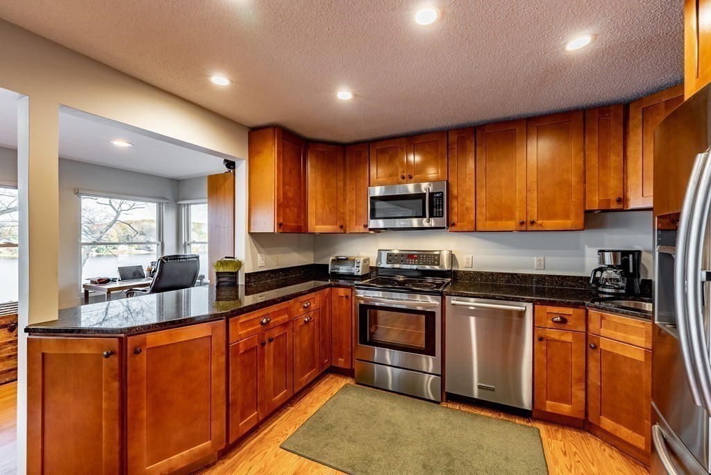 24 Shore Road Southwick, MA 01077 - Photo 5 of 40 Gallery Image 5