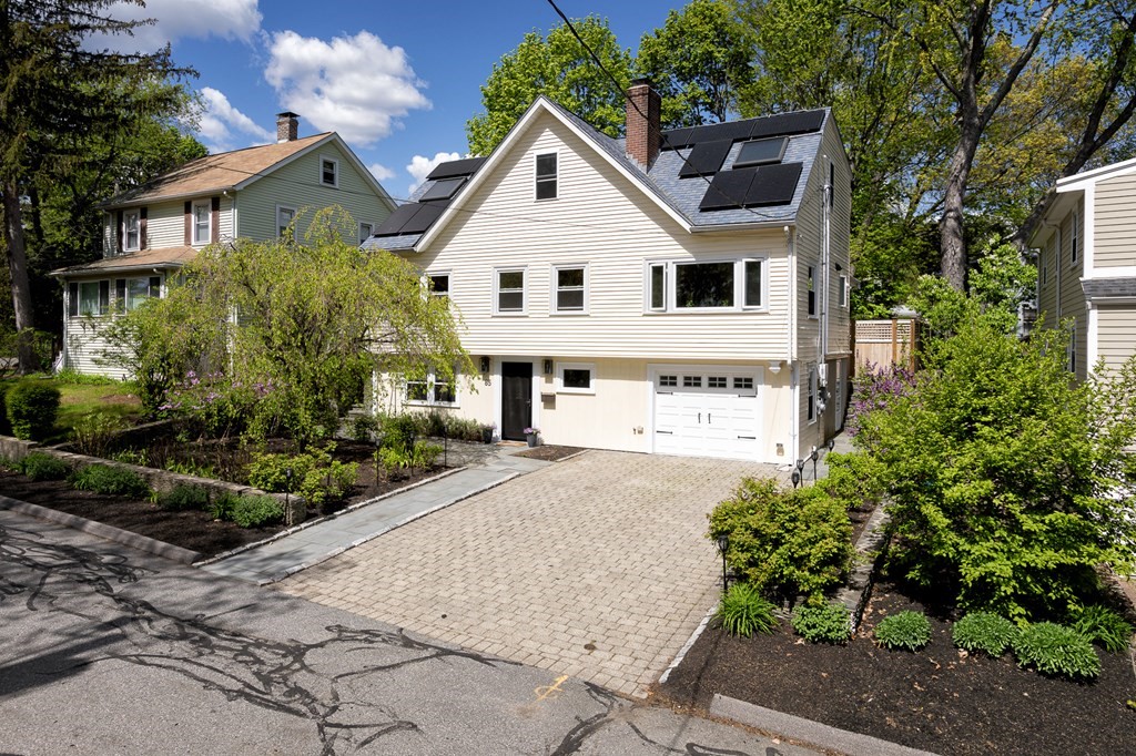 85 Coolidge Road Arlington, MA 02476 - Photo 2 of 26