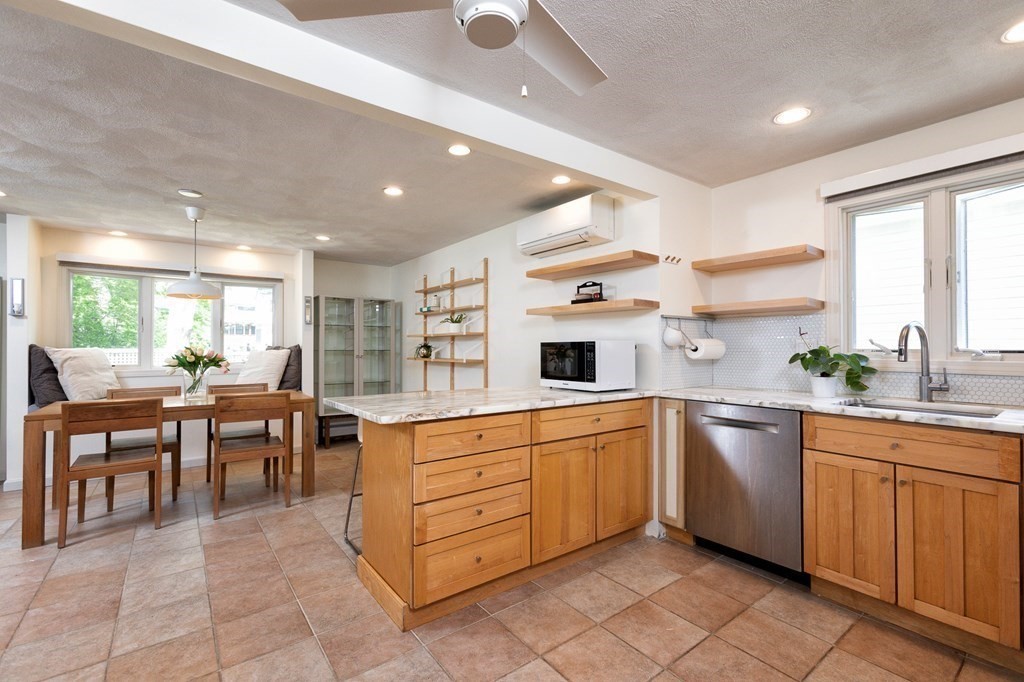 85 Coolidge Road Arlington, MA 02476 - Photo 5 of 26