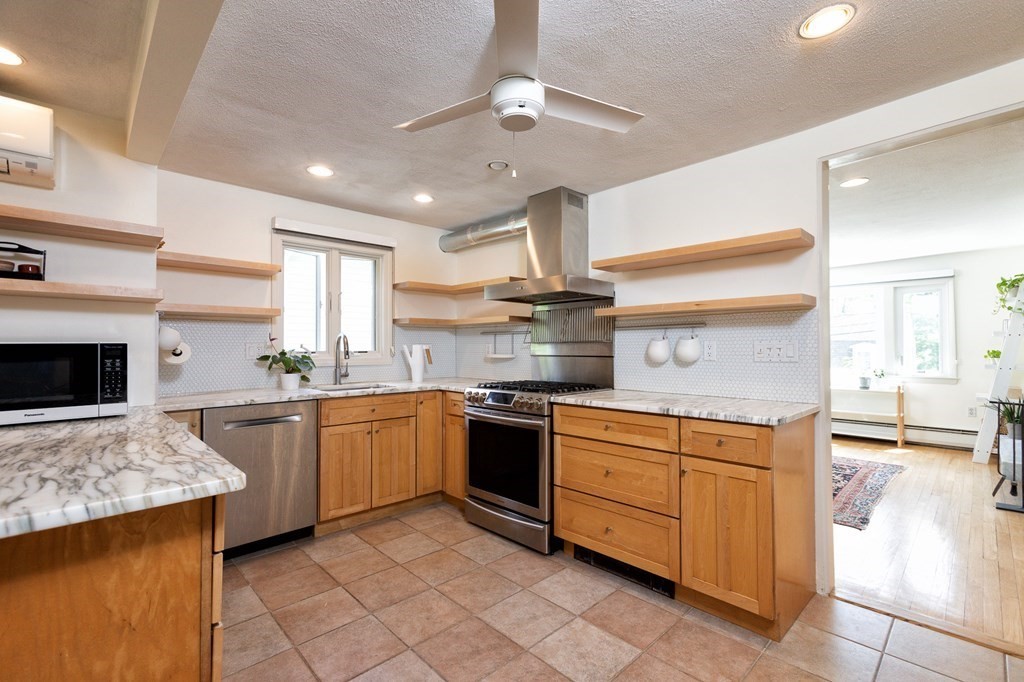 85 Coolidge Road Arlington, MA 02476 - Photo 6 of 26