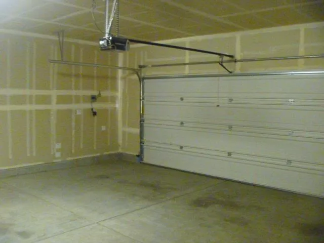 a view of livingroom with furniture