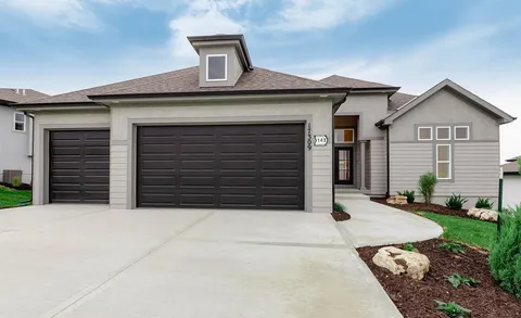 $706,900 | 25030 West 141st Street, Olathe, KS 66061