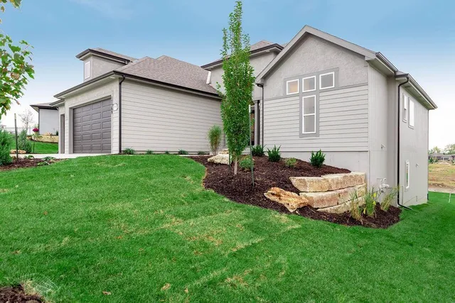$706,900 | 25030 West 141st Street, Olathe, KS 66061