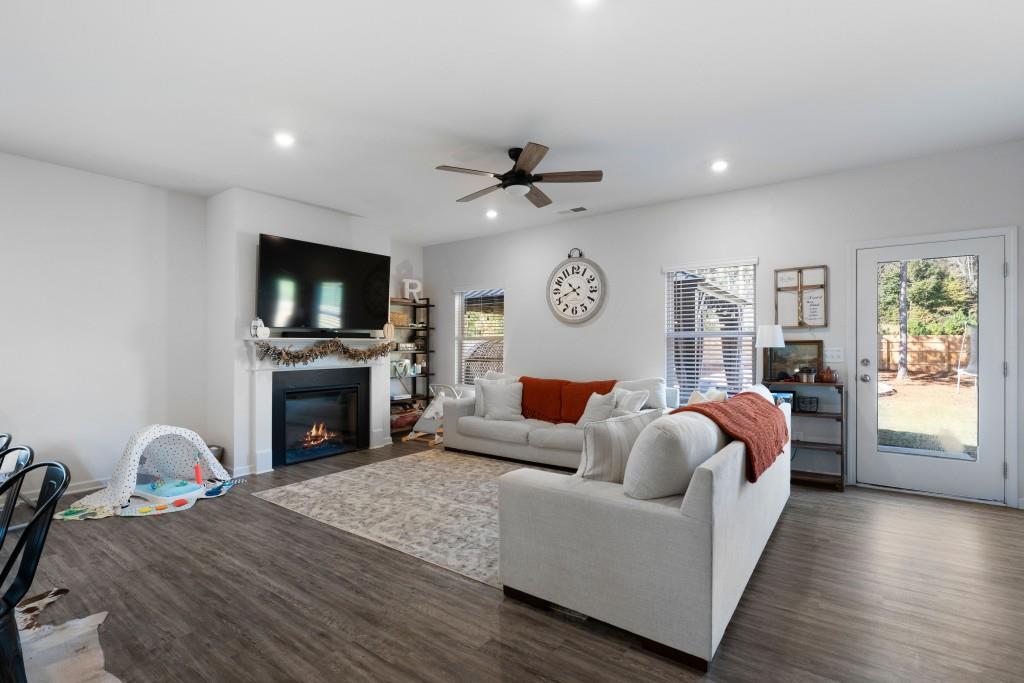 225 Sycamore Drive Calhoun, GA 30701 - Photo 17 of 31