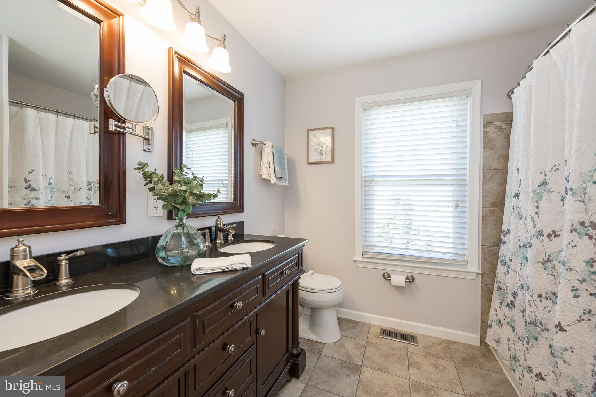 5 Raleigh Court Pottstown, PA 19464 - Photo 23 of 58 Main Bedroom Ensuite Bathroom with Double Vanity