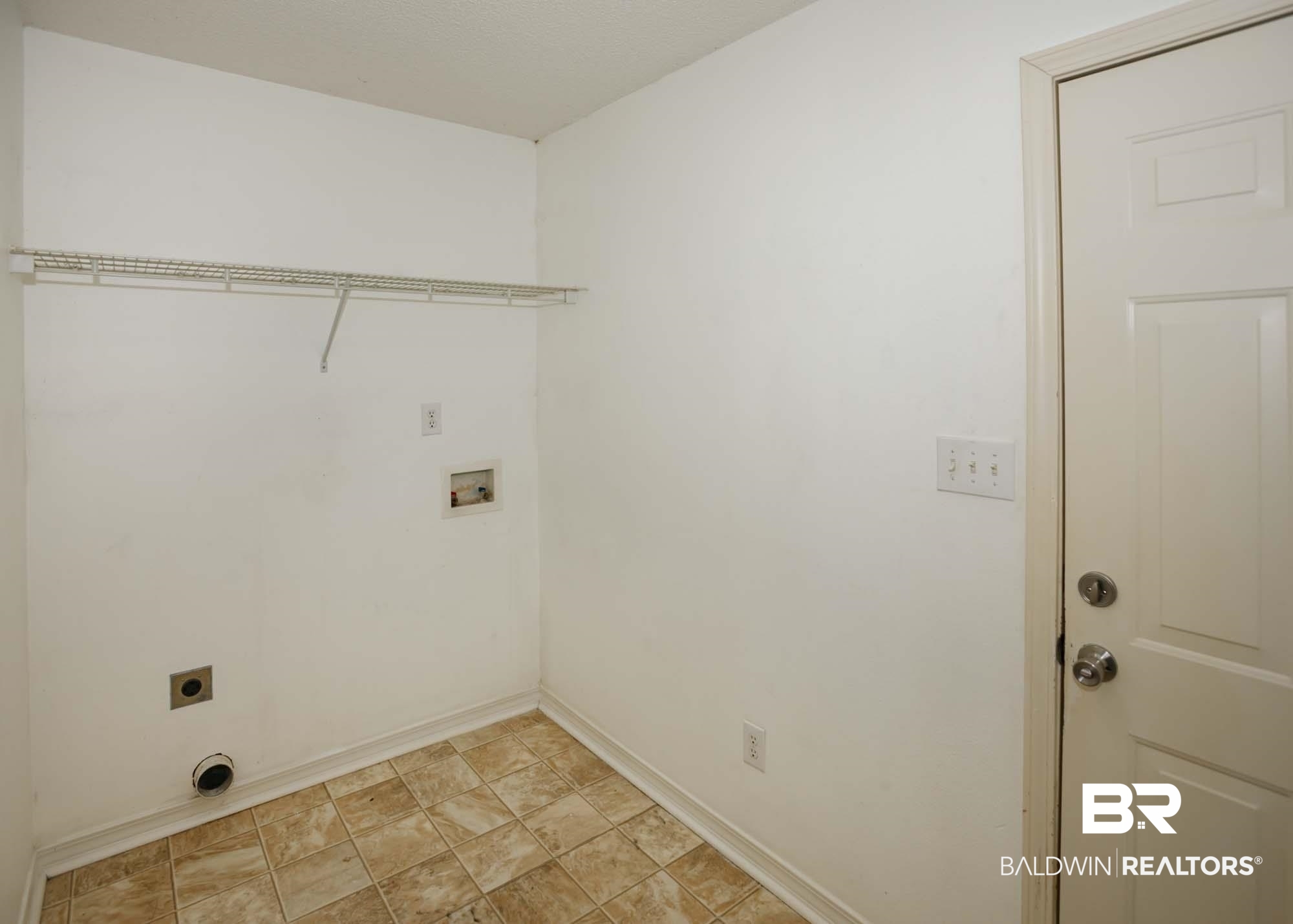 2530 Ashburn Lane Foley, AL 36535 - Photo 42 of 46 Laundry room featuring hookup for a washing machine and electric dryer hookup