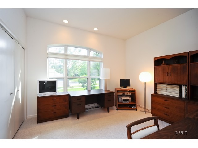 114 Ronan Road Highwood, IL 60040 - Photo 11 of 15