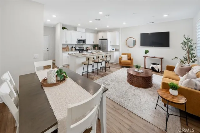 $660,000 | 22812 Harvest Mill Circle, Saugus, CA 91350