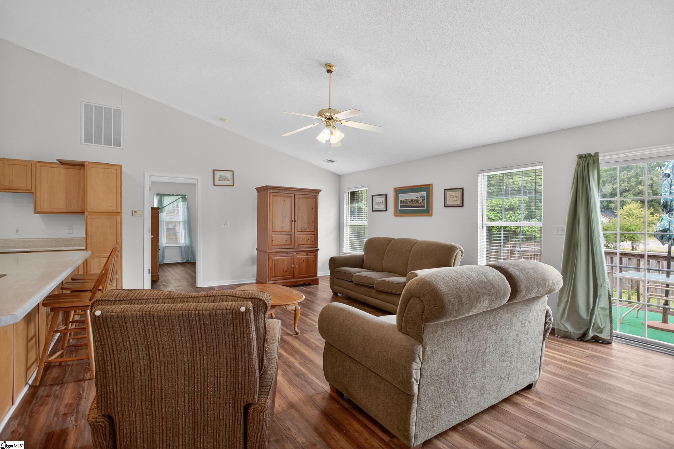 207 Hunters Lane Anderson, SC 29625 - Photo 8 of 32 Gallery Image 8