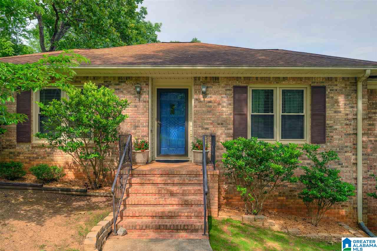811 Round Hill Road Pelham, AL 35124 - Photo 3 of 33