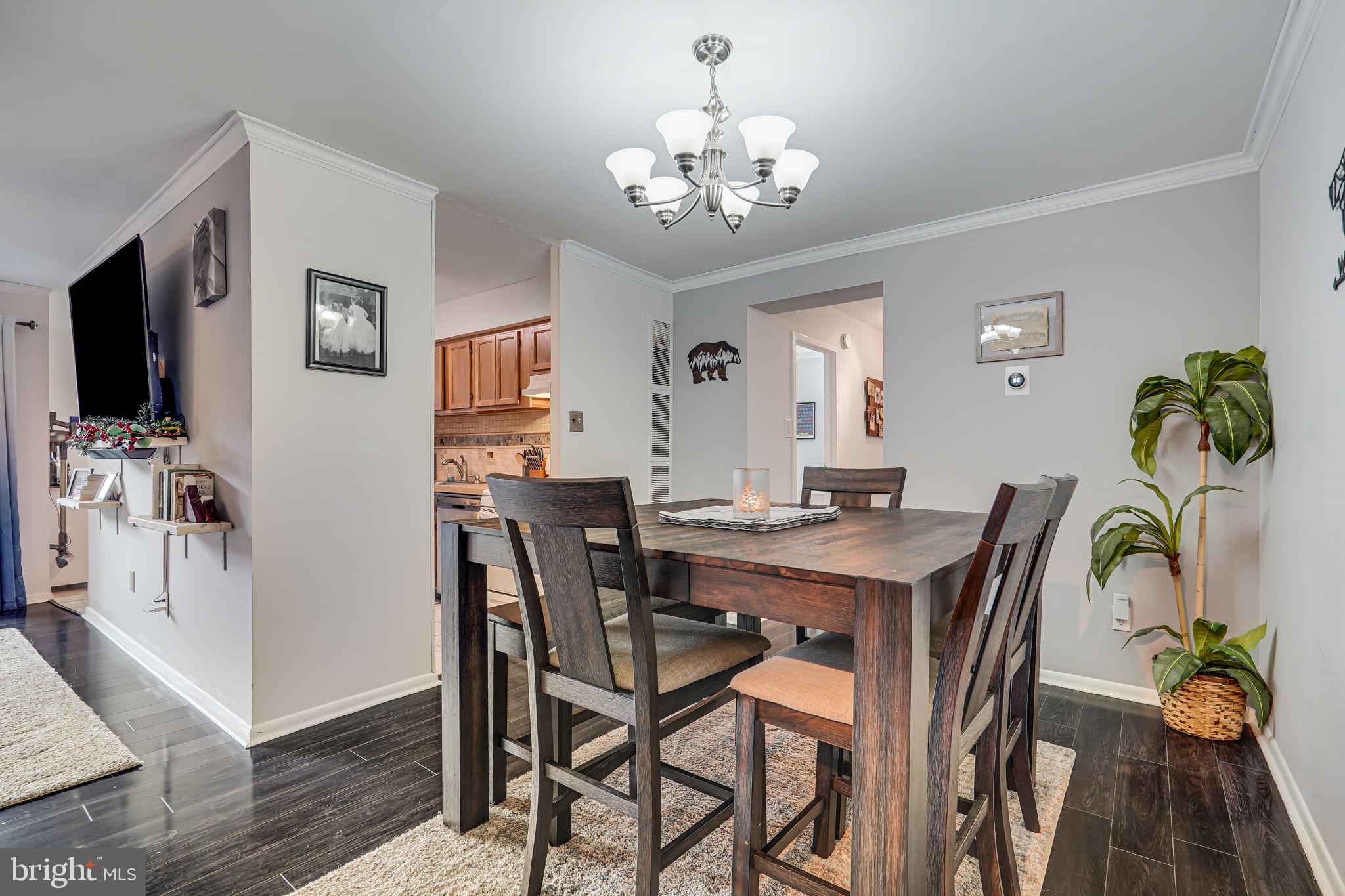 11236 Chestnut Grove Square, Unit 11236161 Reston, VA 20190 - Photo 5 of 27 Gallery Image 5