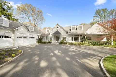 $5,250,000 | 17 Hilldale Lane, Sands Point, NY 11050