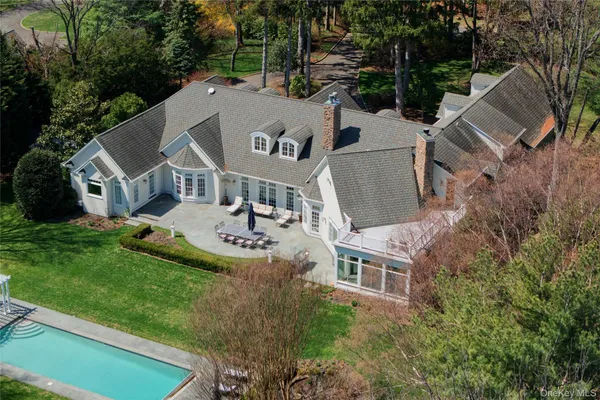 $5,250,000 | 17 Hilldale Lane, Sands Point, NY 11050