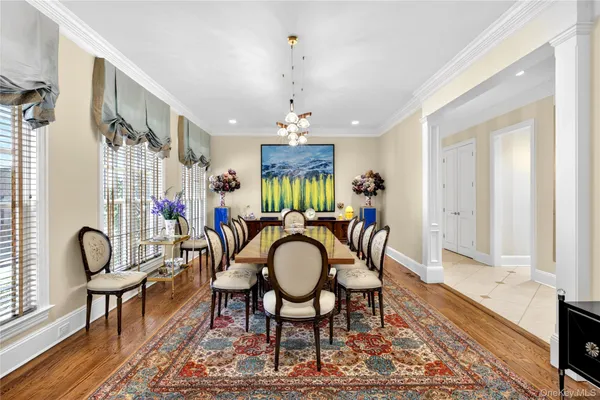 $5,250,000 | 17 Hilldale Lane, Sands Point, NY 11050