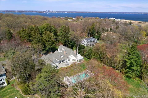 $5,250,000 | 17 Hilldale Lane, Sands Point, NY 11050