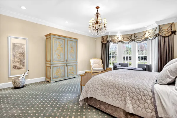 $5,250,000 | 17 Hilldale Lane, Sands Point, NY 11050