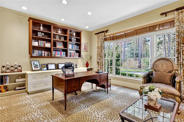 $5,250,000 | 17 Hilldale Lane, Sands Point, NY 11050