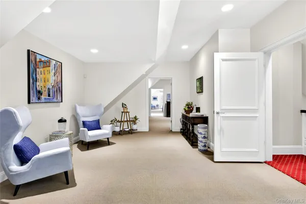 $5,250,000 | 17 Hilldale Lane, Sands Point, NY 11050