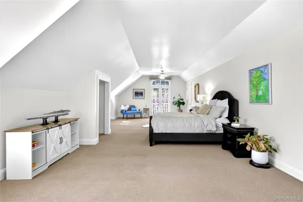 $5,250,000 | 17 Hilldale Lane, Sands Point, NY 11050