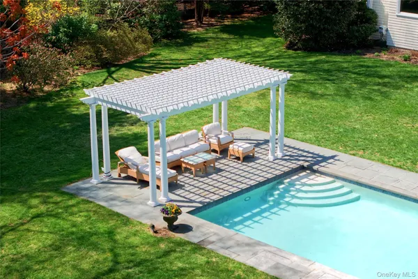 $5,250,000 | 17 Hilldale Lane, Sands Point, NY 11050