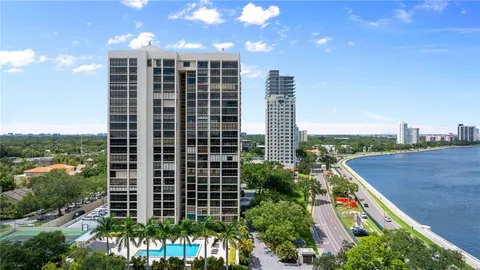 $1,799,000 | 3301 Bayshore Boulevard, Unit 1908B, Tampa, FL 33629