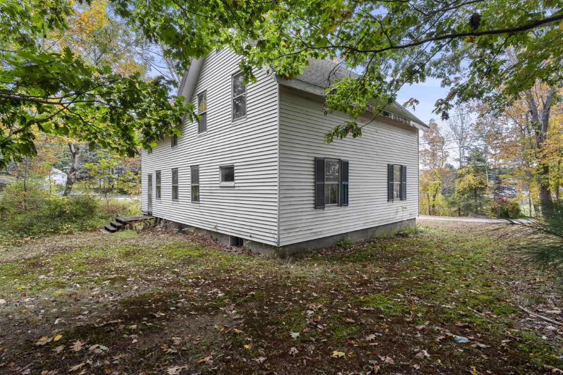 39 Montgomery Road Boothbay Harbor, ME 04538 - Photo 4 of 32 4
