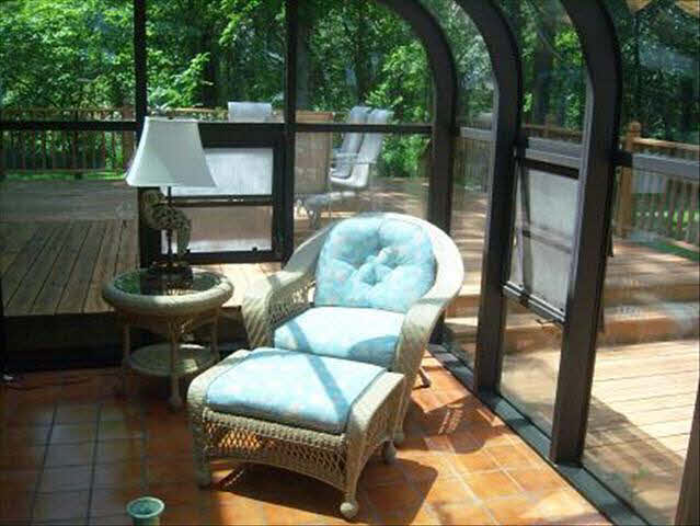 6240 West Albain Road Monroe, MI 48161 - Photo 9 of 20 Sun room