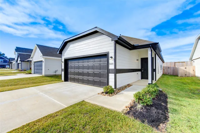 $1,850 | 13321 Burbot Drive, Conroe, TX 77384