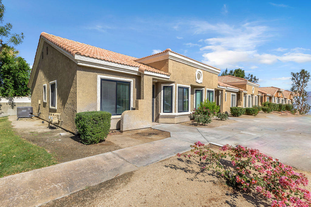 40780 Breezy Pass Road, Unit A Palm Desert, CA 92211 - Photo 5 of 46 IMG_5776