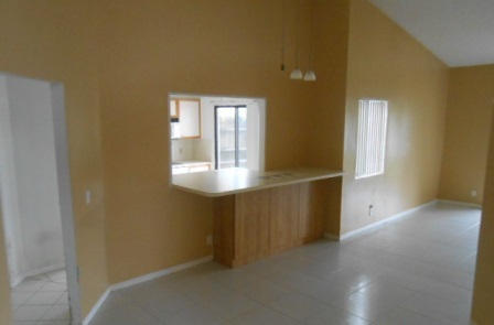 6220 Country Fair Circle Boynton Beach, FL 33437 - Photo 3 of 12 Living room