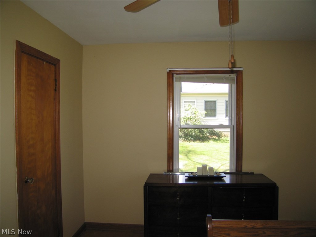 2415 Wadsworth Road Barberton, OH 44203 - Photo 16 of 35