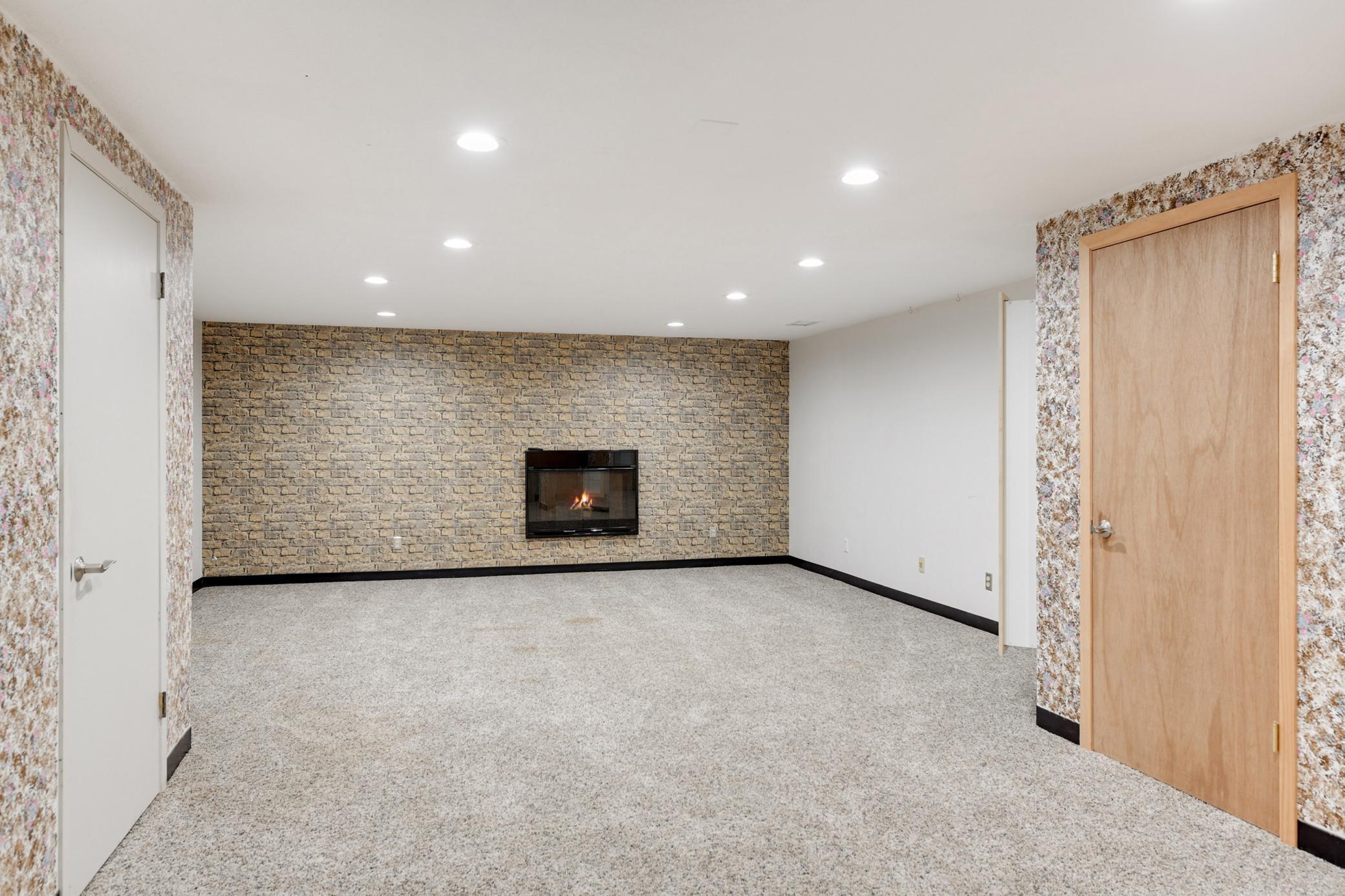10817 Emerson Road Bloomington, MN 55431 - Photo 30 of 37 Gallery Image 30