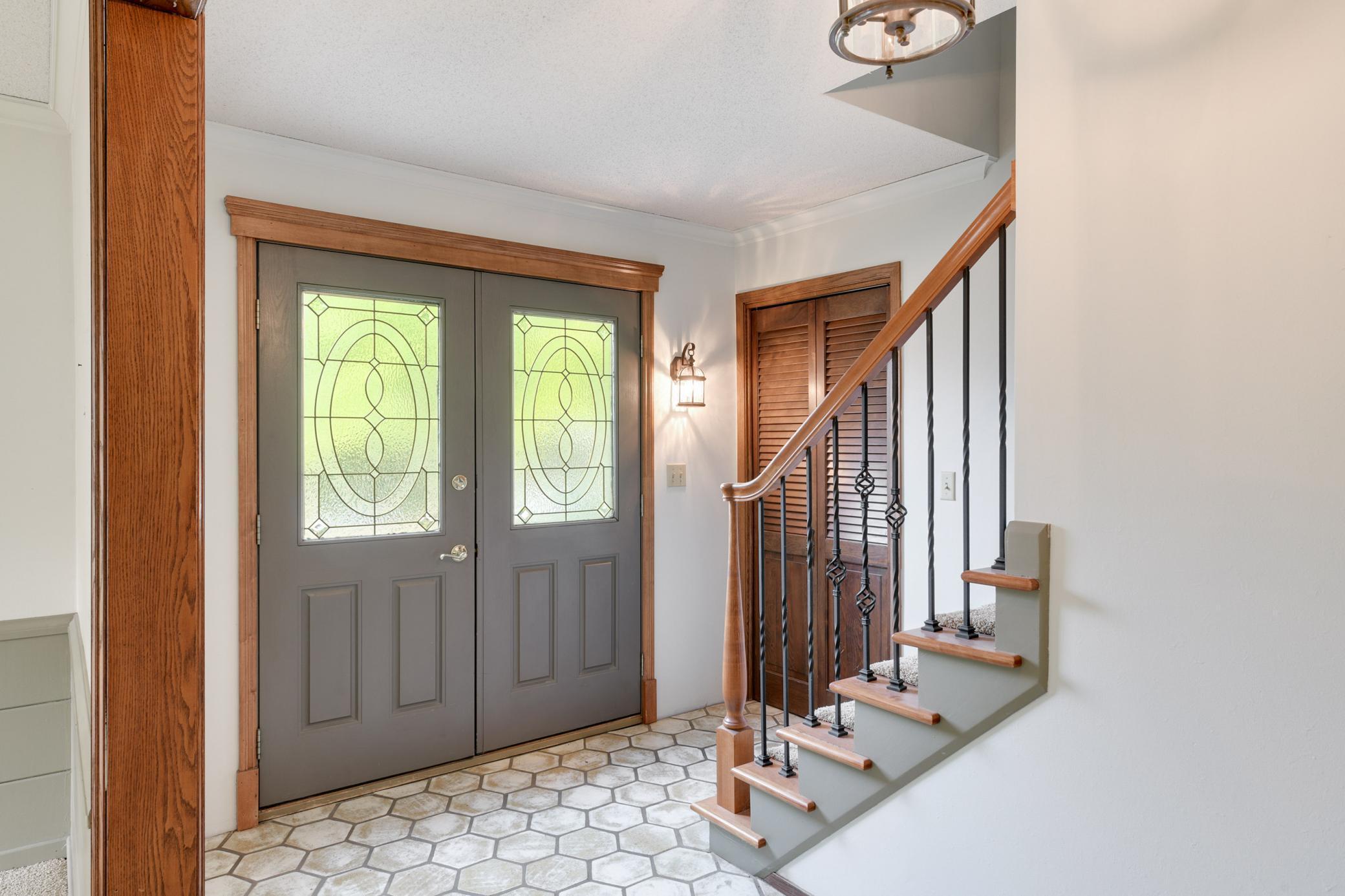 10817 Emerson Road Bloomington, MN 55431 - Photo 5 of 37 Gallery Image 5